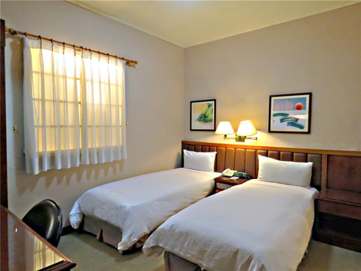First Hotel Taipei Exterior photo